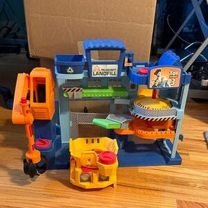 Toy Story 3 Tri-County Landfill Playset